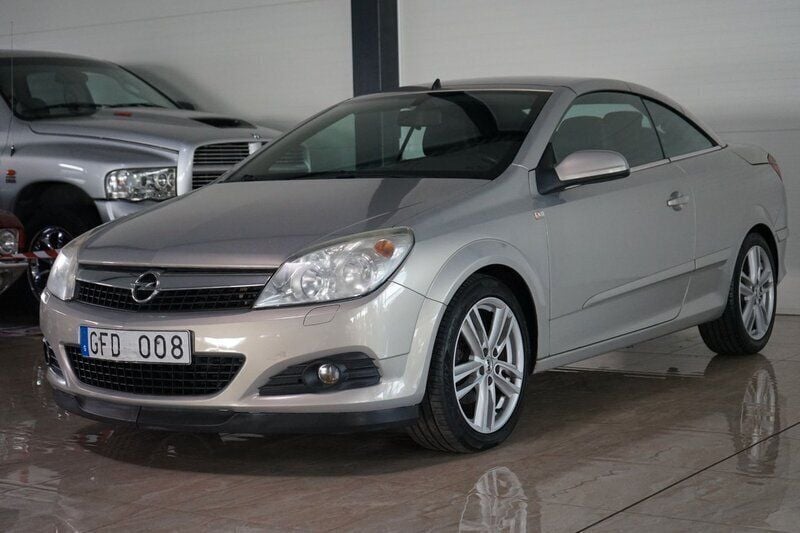 Grå Begagnad 2007 Opel Astra Cabriolet Cab | 49 500 kr - Bild 1/4