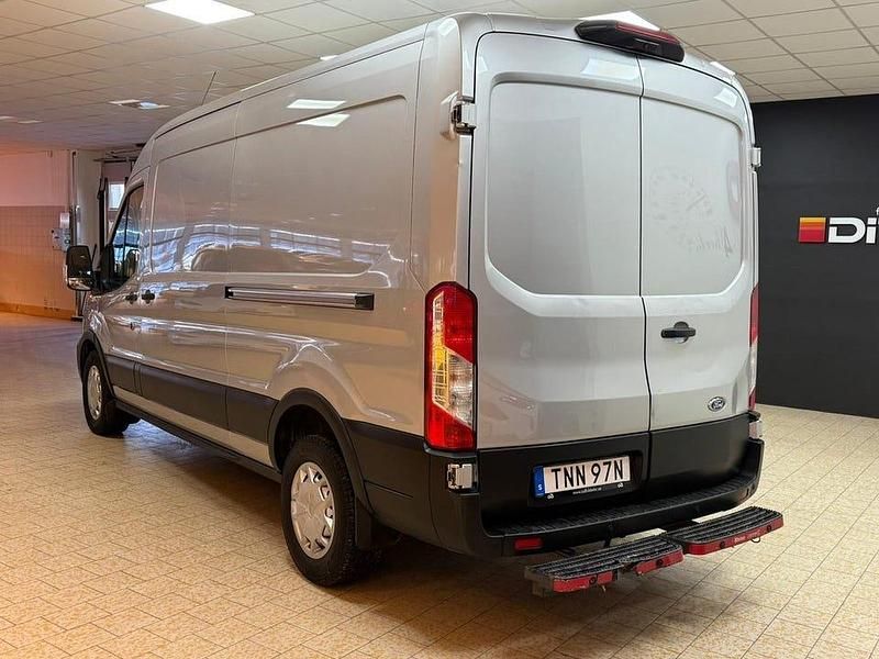 Begagnad Ford Transit 170 HK (125 kW) 2020 Grå