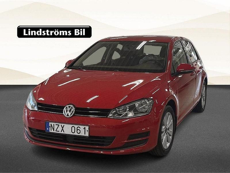 Röd Begagnad 2013 VW Golf VII Halvkombi | 99 900 kr (Marknadspris) - Bild 1/3
