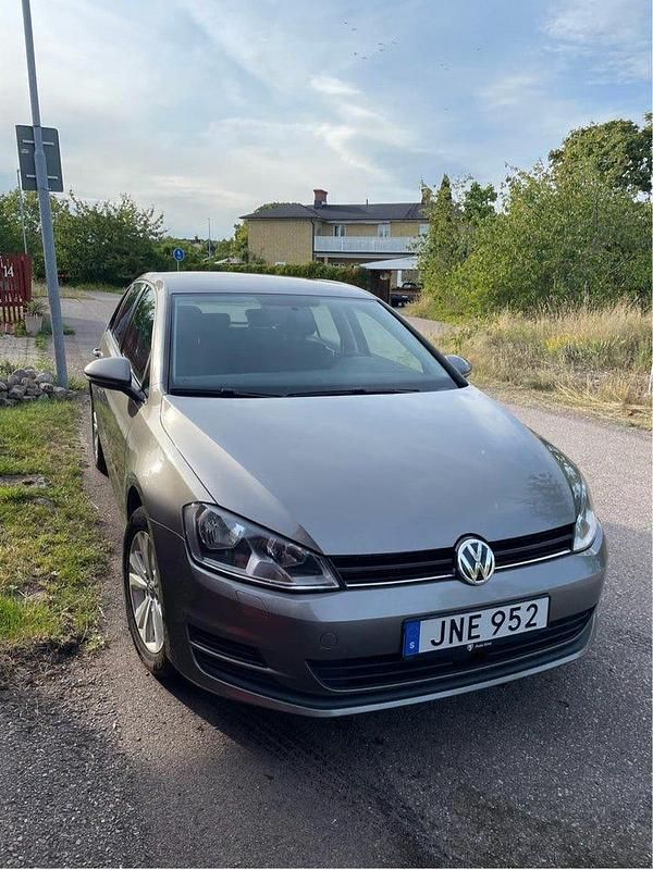 Begagnad 2015 VW Golf VII Halvkombi | 89 900 kr (Bra pris) - Bild 1/4