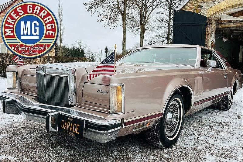 Begagnad Lincoln Continental 208 HK (152 kW) 1978 Light red moondust metallic