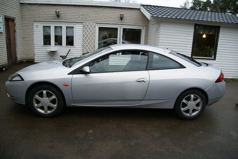 Begagnad Ford Cougar 131 HK (96 kW) 1999 Silver Sportkupé