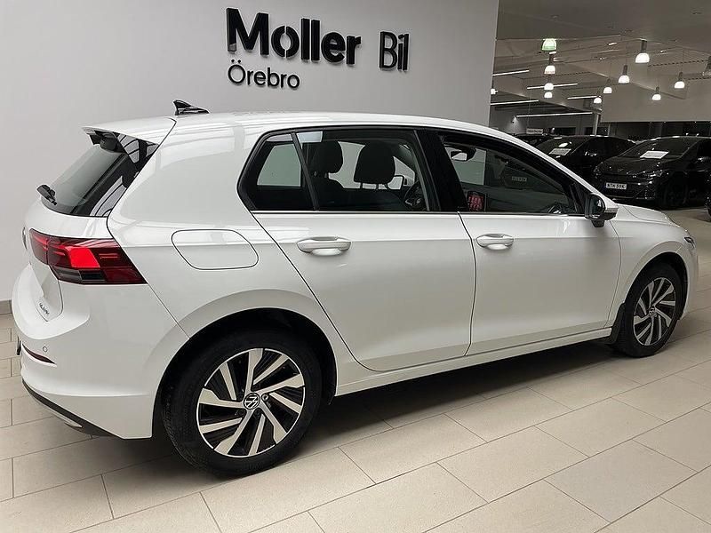 Begagnad VW Golf VIII 150 HK (110 kW) 2023 Vit
