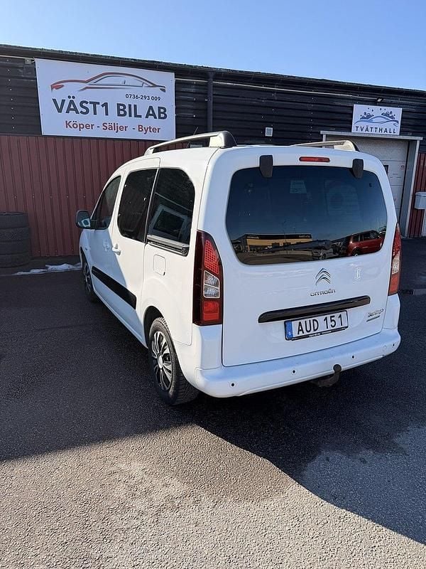 Begagnad Citroën Berlingo 92 HK (67 kW) 2014 Vit Minibuss