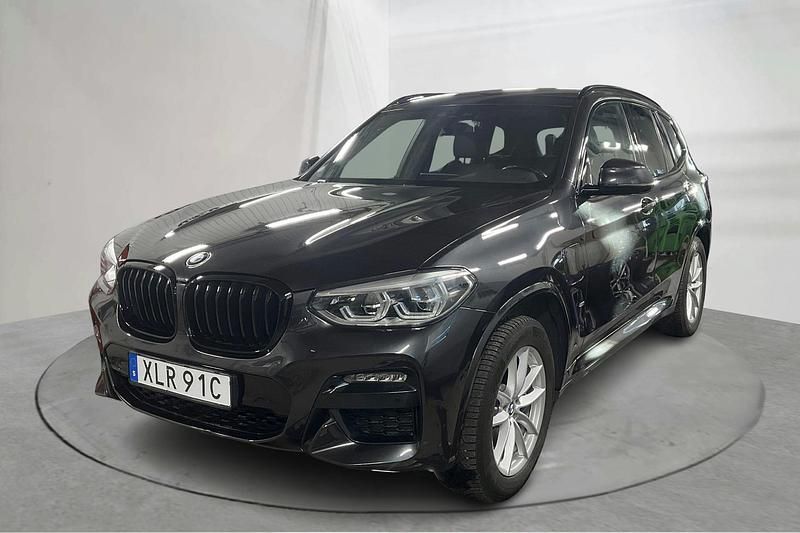 Grå Begagnad 2020 BMW X3 M Sport SUV | 364 000 kr - Bild 1/4