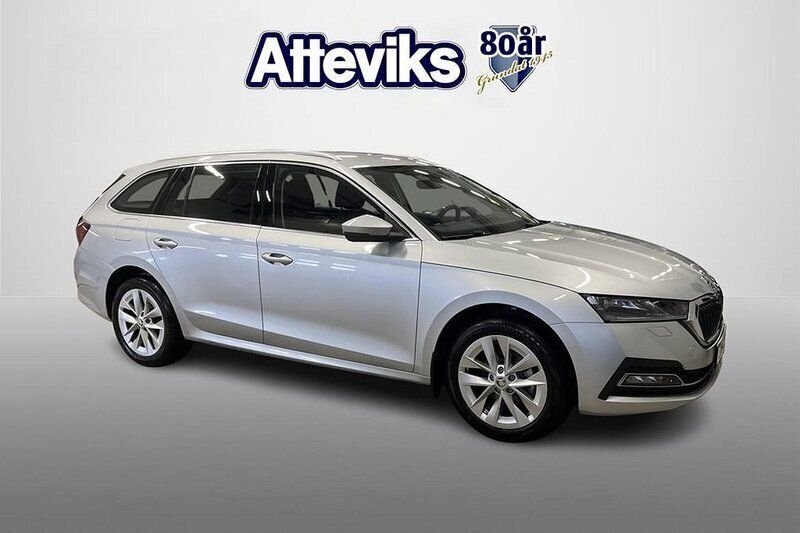 Silver Begagnad 2024 Skoda Octavia Style Kombi | 279 500 kr (Bra pris) - Bild 1/4