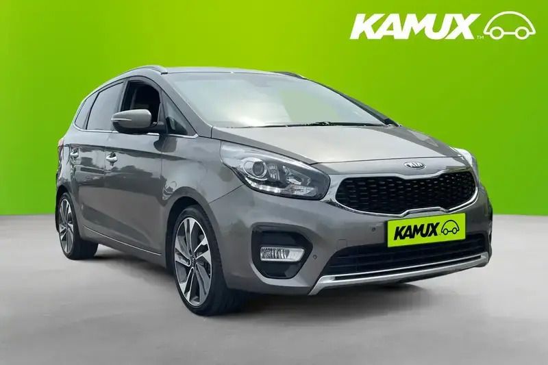 Silver/grå Begagnad 2018 Kia Carens Minibuss | 174 800 kr - Bild 1/4