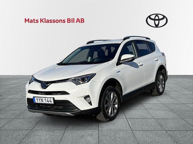 Vit Begagnad 2017 Toyota RAV4 Hybrid Executive SUV | 269 000 kr (Marknadspris) - Bild 1/4