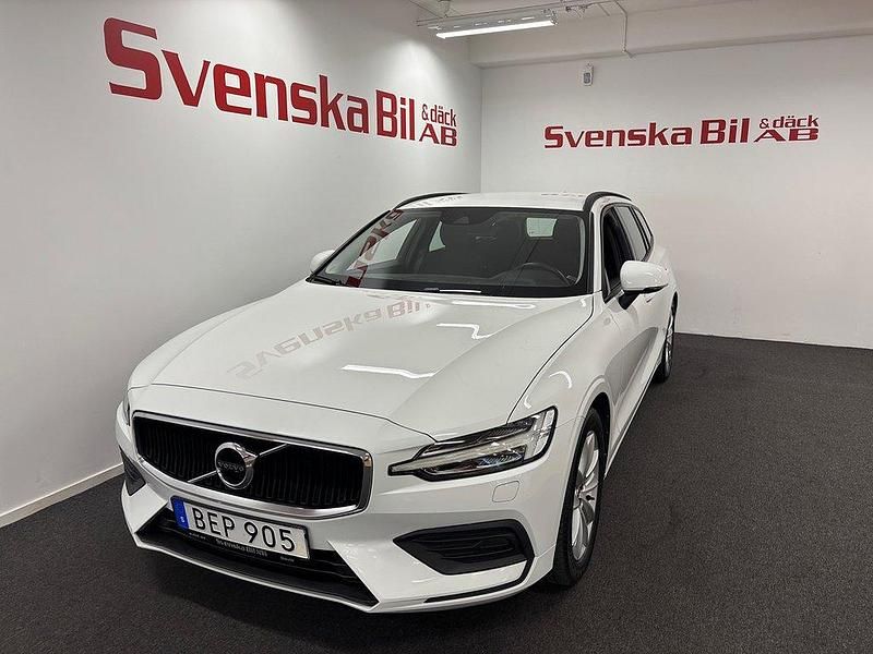 Vit Begagnad 2018 Volvo V60 Momentum Kombi | 229 000 kr (Marknadspris) - Bild 1/4