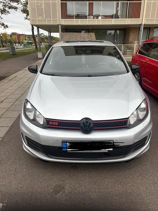 Begagnad 2012 VW Golf VII Edition Halvkombi | 110 000 kr (Bra pris) - Bild 1/4