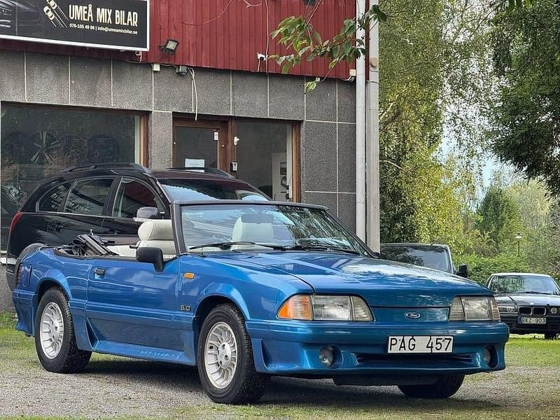 Blå Begagnad 1989 Ford Mustang GT Convertible Cab | 95 000 kr - Bild 1/4