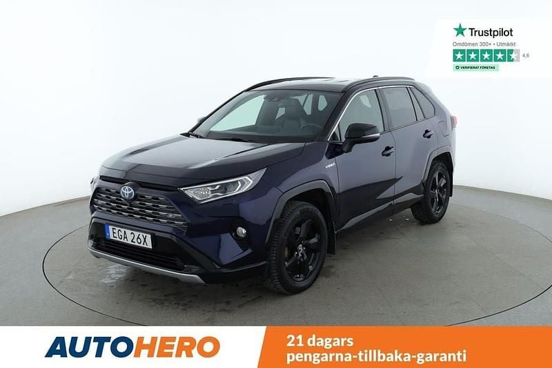 Blå Begagnad 2019 Toyota RAV4 Hybrid SUV | 331 000 kr (Marknadspris) - Bild 1/4