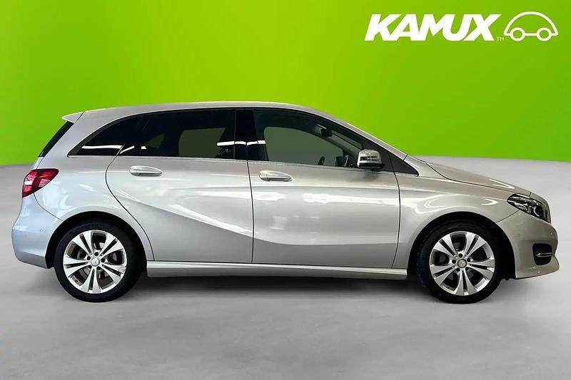 Begagnad Mercedes B180 122 HK (89 kW) 2017 Silver Minibuss