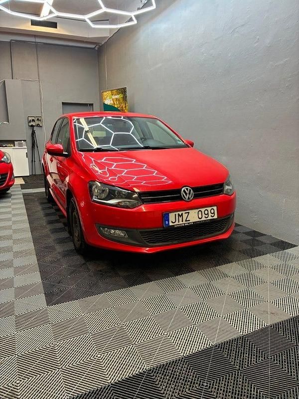 Begagnad VW Polo 90 HK (66 kW) 2011 Röd Halvkombi