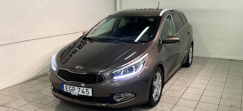 Grön Begagnad 2014 Kia Ceed Sportswagon Comfort Kombi | 95 000 kr (Marknadspris) - Bild 1/1