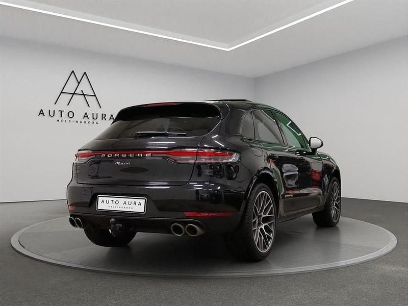 Begagnad Porsche Macan 245 HK (180 kW) 2020 Svart metallic SUV