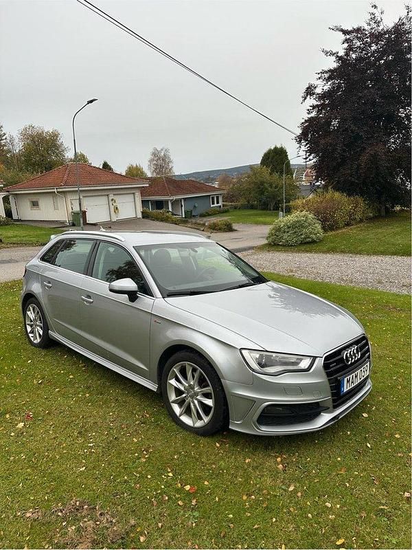 Silver Begagnad 2016 Audi A3 S-Line Halvkombi | 127 000 kr (Marknadspris) - Bild 1/4