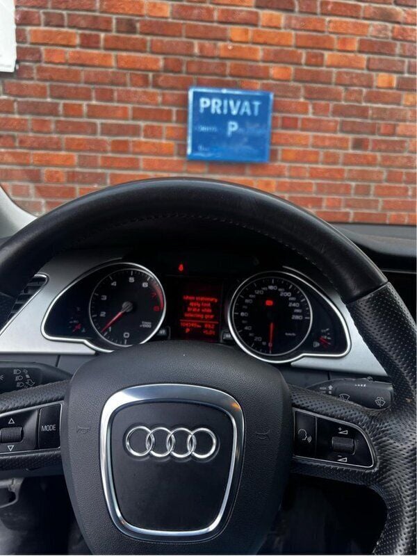 Blå Begagnad 2010 Audi A5 Sportback Comfort Halvkombi | 60 000 kr - Bild 1/4