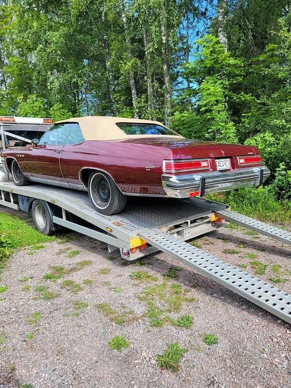Begagnad 1975 Buick Le Sabre Sedan | 150 000 kr - Bild 1/4
