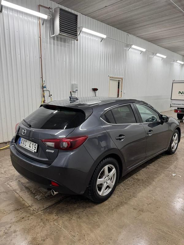 Begagnad Mazda 3 Inclusive 120 HK (88 kW) 2013