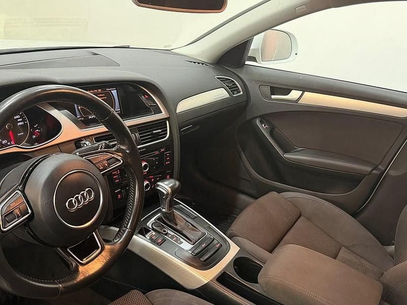 Begagnad Audi A4 Allroad 190 HK (139 kW) 2014 Vit Kombi