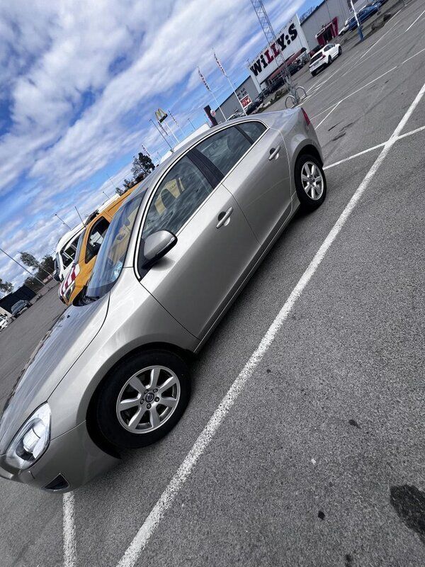 Brun Begagnad 2012 Volvo S60 Momentum Sedan | 65 000 kr (Superpris) - Bild 1/4