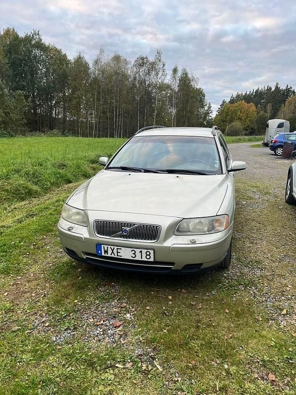 Begagnad 2006 Volvo V70 Kombi | 20 000 kr (Superpris) - Bild 1/2