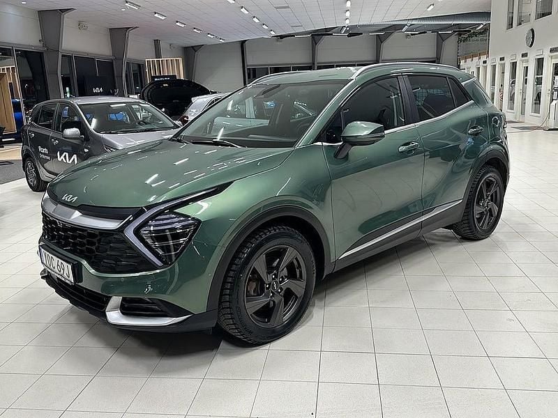 Grön Begagnad 2022 Kia Sportage Advance SUV | 369 900 kr (Dyr) - Bild 1/4