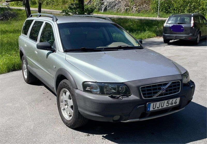 Grön Begagnad 2004 Volvo XC70 Business Edition SUV | 36 000 kr (Bra pris) - Bild 1/4