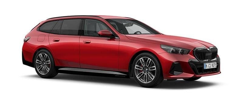 Ny BMW 530e Comfort Edition 190 HK (139 kW) 2026 Röd Kombi