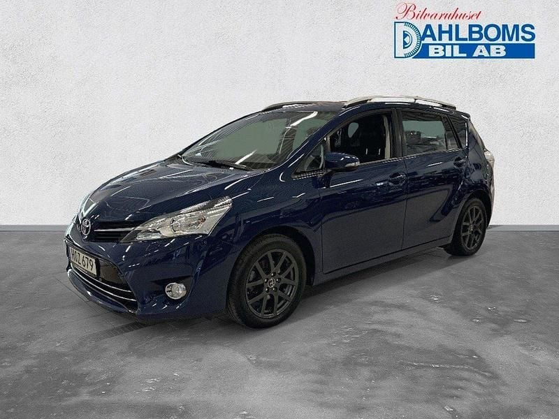 Mörkblå Begagnad 2015 Toyota Verso Minibuss | 149 900 kr (Marknadspris) - Bild 1/4