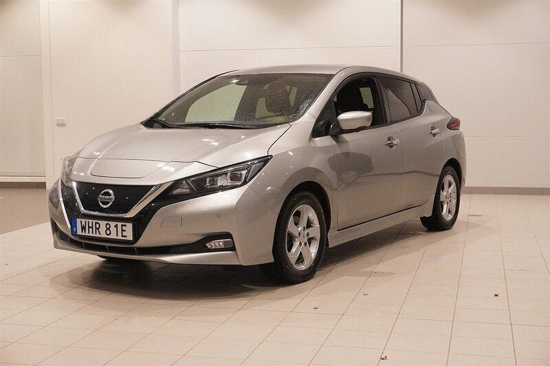 Grå/silver Begagnad 2021 Nissan Leaf N-Connecta Halvkombi | 164 800 kr (Marknadspris) - Bild 1/4