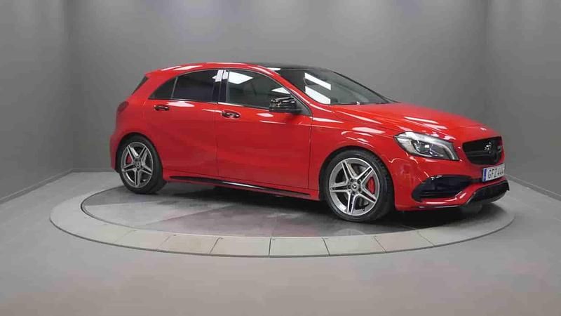 Röd Begagnad 2018 Mercedes A45 AMG AMG Halvkombi | 289 000 kr - Bild 1/1