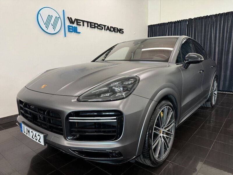 Svart Begagnad 2023 Porsche Cayenne Turbo S SUV | 1 795 000 kr - Bild 1/4