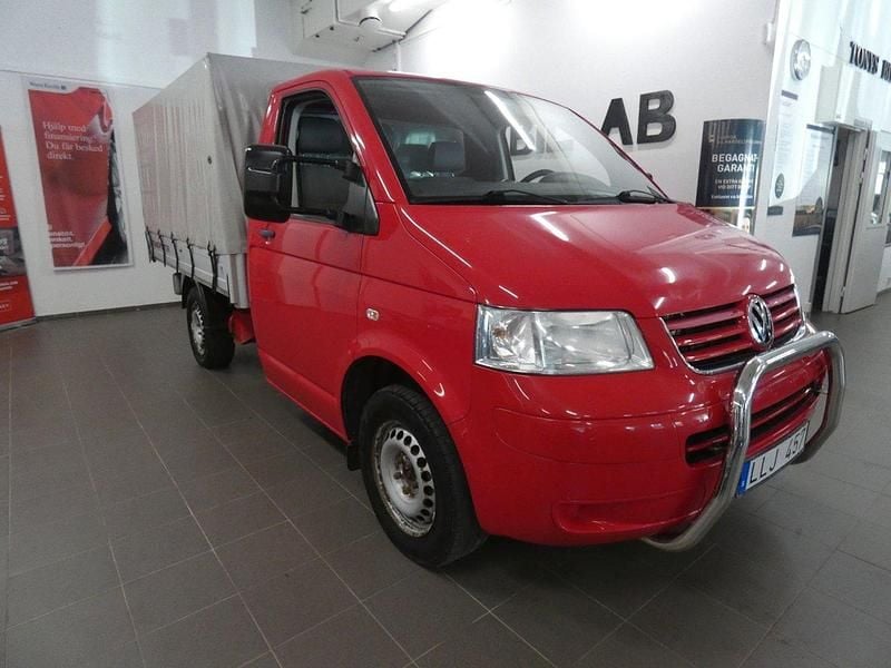 Flerfärgad (röd) Begagnad 2008 VW T5 Van | 39 899 kr (Bra pris) - Bild 1/4