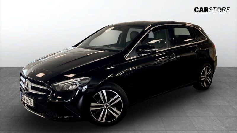 Svart Begagnad 2022 Mercedes B250e Minibuss | 244 900 kr (Superpris) - Bild 1/4