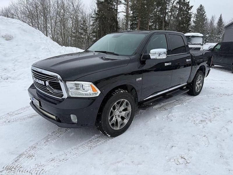 Svart Begagnad 2018 Dodge Ram Limited Pickup | 361 250 kr (Bra pris) - Bild 1/4