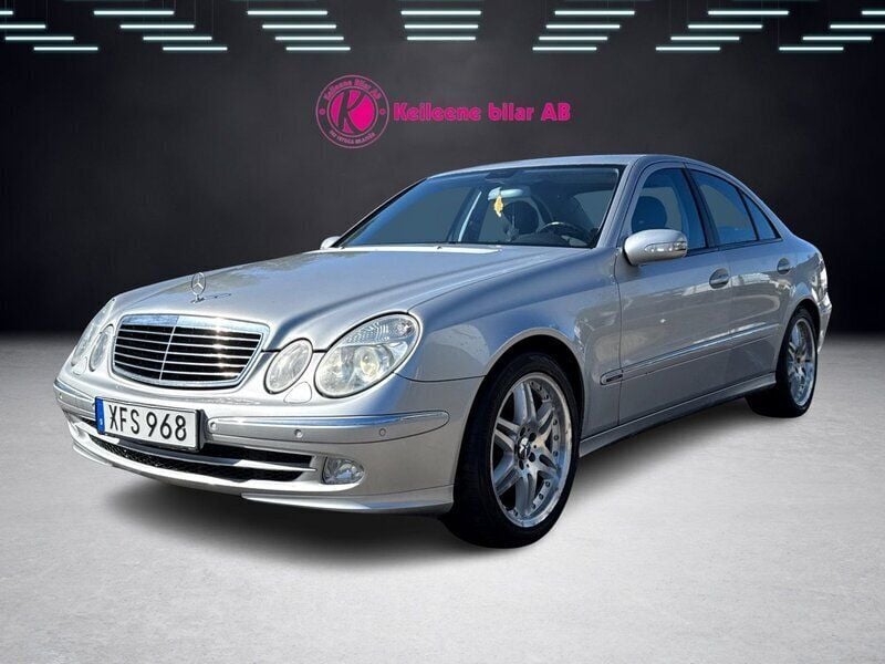 Silver Begagnad 2002 Mercedes E320 Avantgarde Sedan | 54 900 kr - Bild 1/4