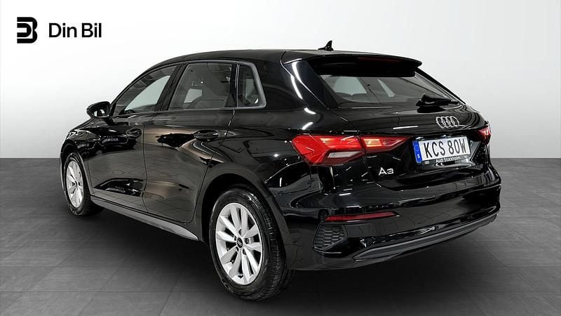 Begagnad Audi A3 Proline 150 HK (110 kW) 2023 Brilliantsvart Sedan