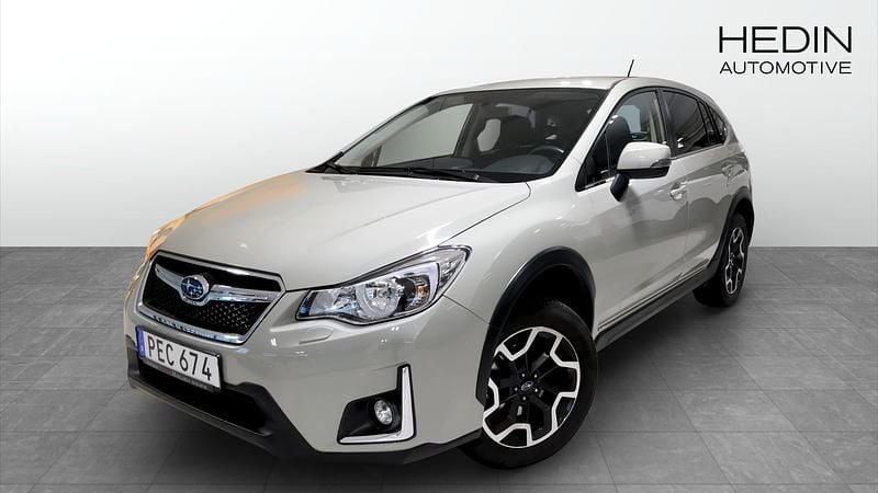 Ljusgrön (beige) Begagnad 2017 Subaru XV SUV | 159 900 kr (Bra pris) - Bild 1/4