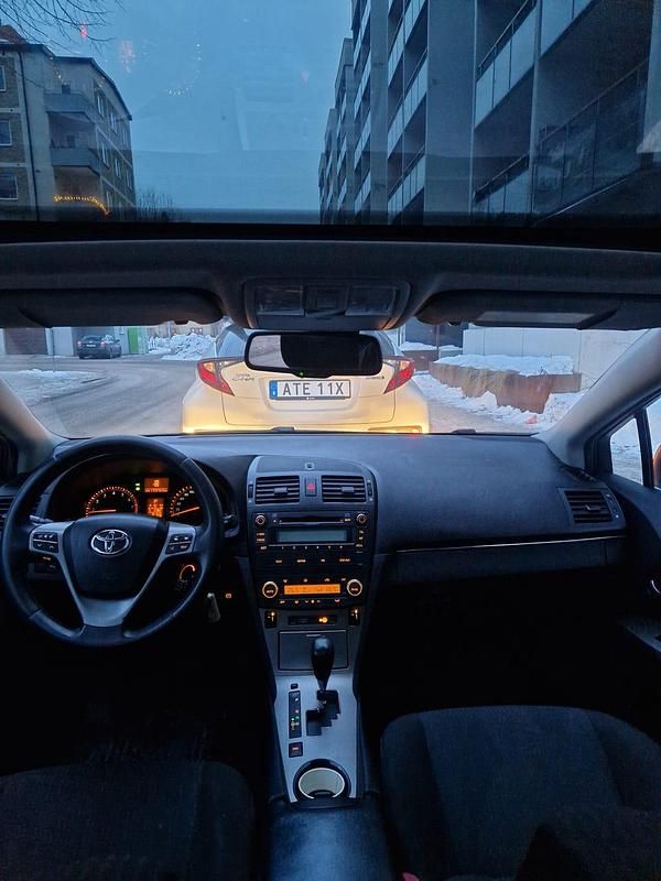 Begagnad Toyota Avensis Multidrive S 147 HK (108 kW) 2009 Kombi