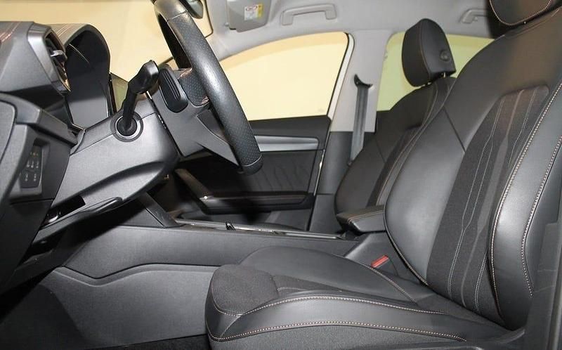 Begagnad Cupra Formentor 150 HK (110 kW) 2023 Candy white SUV