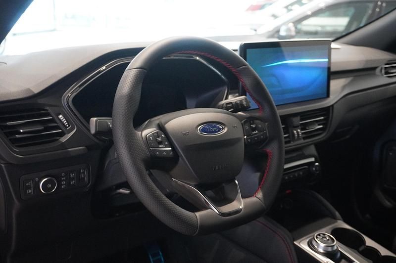 Ny Ford Kuga 243 HK (178 kW) 2026 Svart SUV