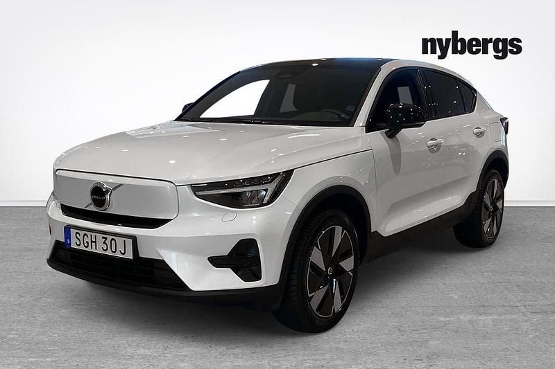 Vit Begagnad 2024 Volvo EC40 Core SUV | 389 000 kr (Bra pris) - Bild 1/4
