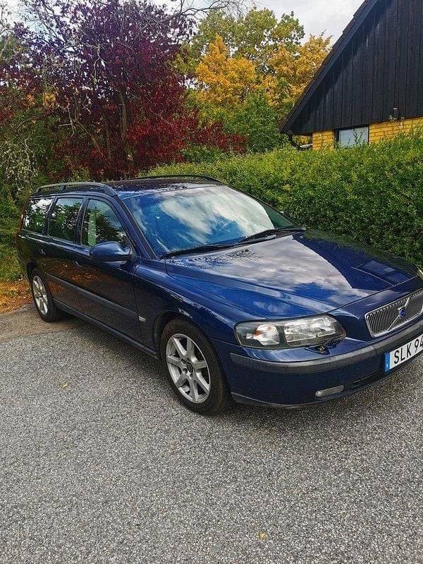 Begagnad 2001 Volvo V70 Kombi | 31 000 kr - Bild 1/2