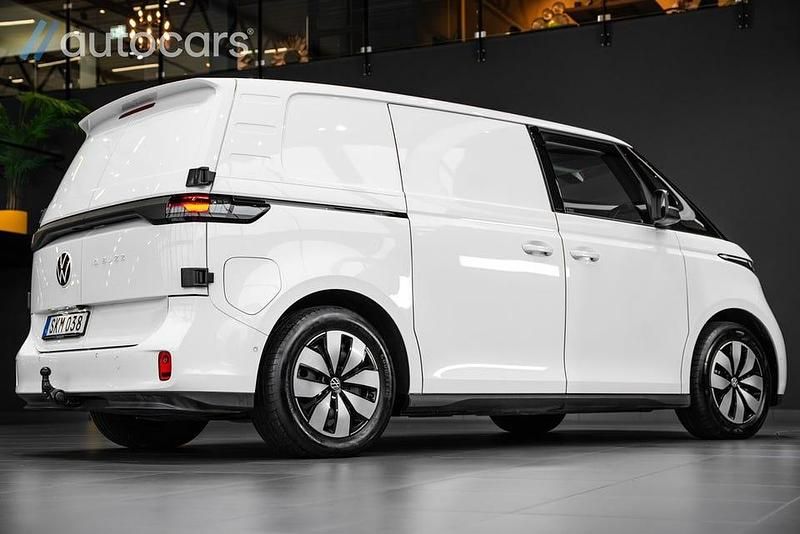 Begagnad VW ID. Buzz 150 kW (204 HK) 2024 Vit Minibuss