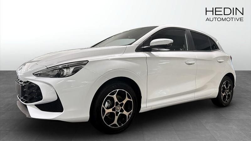 Vit (white) Ny 2024 MG MG3 Luxury Halvkombi | 239 900 kr (Superpris) - Bild 1/4