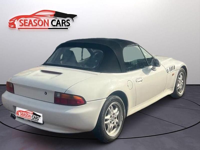 Begagnad BMW Z3 140 HK (102 kW) 1997 Vit Cab