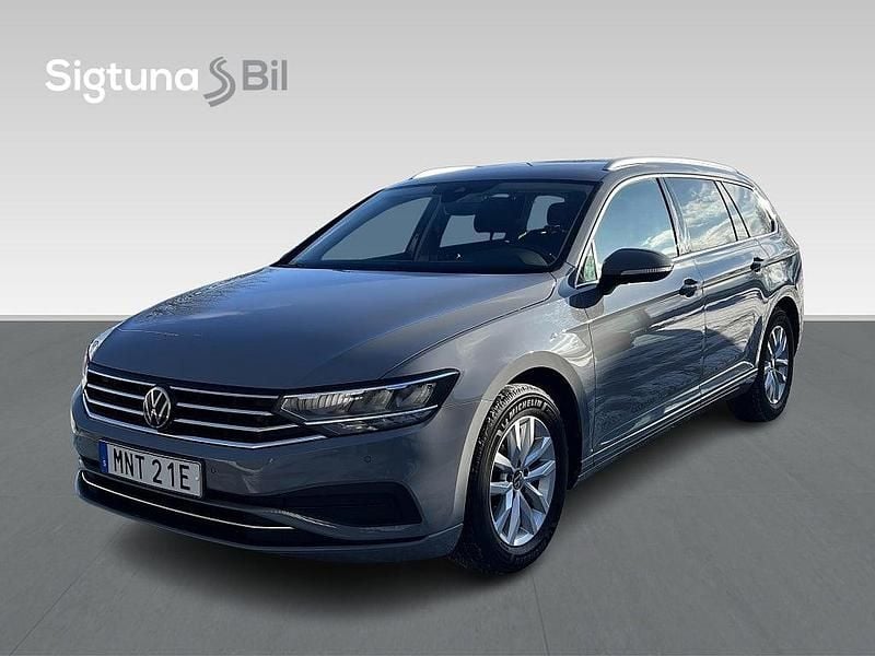 Begagnad VW Passat 150 HK (110 kW) 2022 Grå Kombi