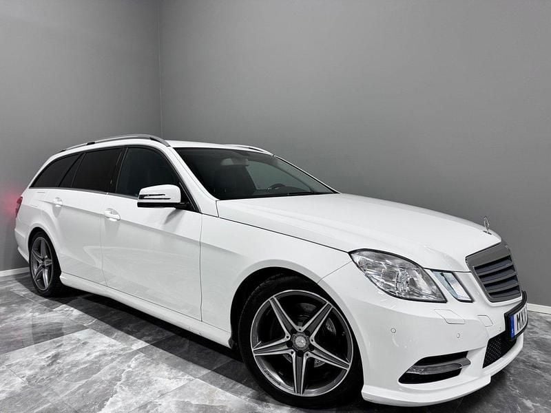 Vit Begagnad 2012 Mercedes E220 AMG Kombi | 154 900 kr (Marknadspris) - Bild 1/4